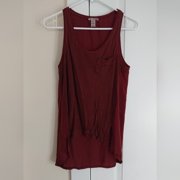 H&M Sleeveless High-Low Top with Front Pocket - wine color size 6 - Picture 1 of 9